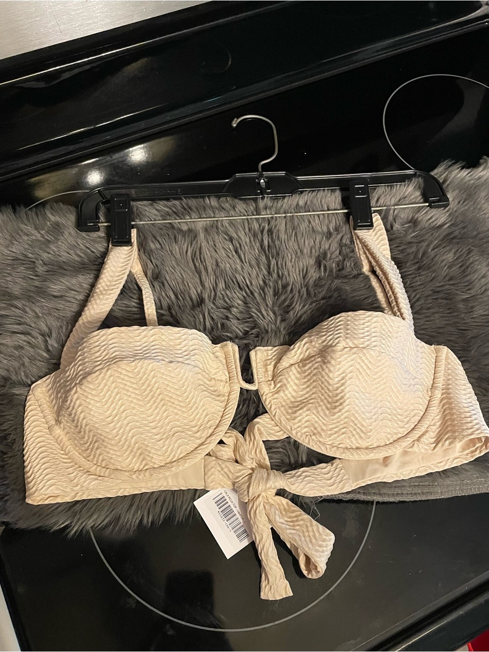 NWT Monday Swimwear Vanilla Crinkle Bikini Top